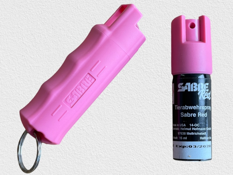 Paket] Selbstschutz-Set • SabreRed Tierabwehr Pfefferspray & SabreRed 120dB  Taschenalarm Schlüsselanhänger • pink